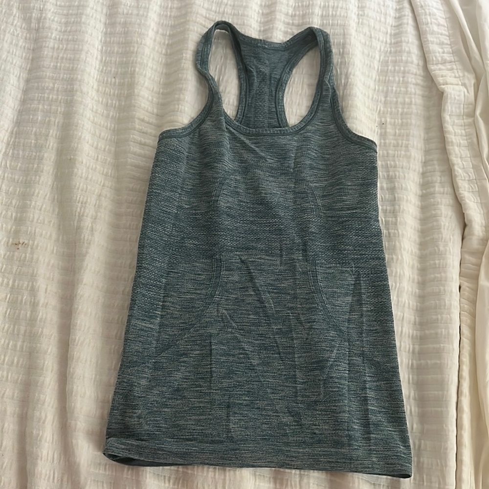 Lululemon run swiftly tank size 2